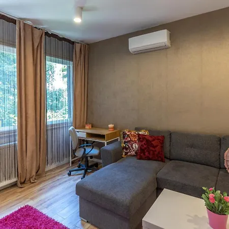 Gems Of - Ruby Unit * Budapest