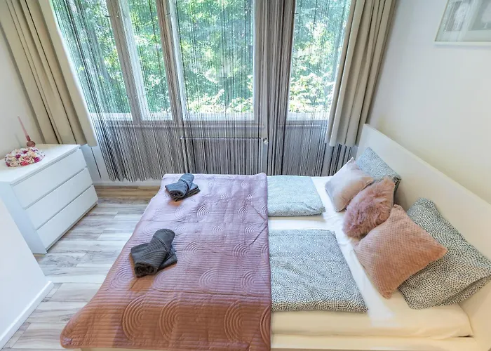 Gems Of - Ruby Unit Apartment Budapest