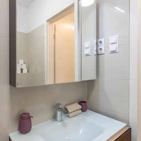 Gems Of - Ruby Unit * Budapest